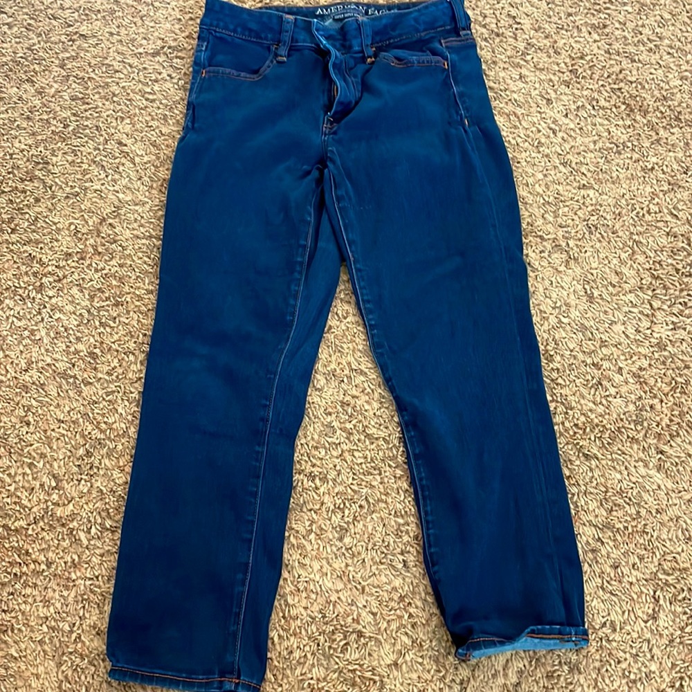 American Eagle Dark-Washed Crop Jean